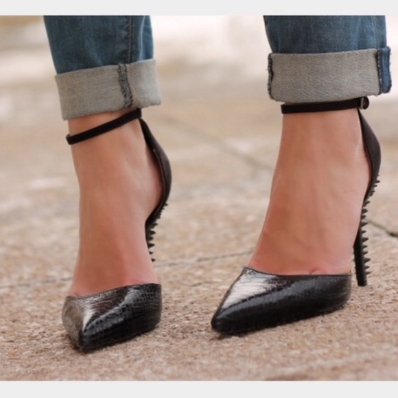 Sam & Libby Shoes - Never worn Sam and Libby black pumps size 6.5